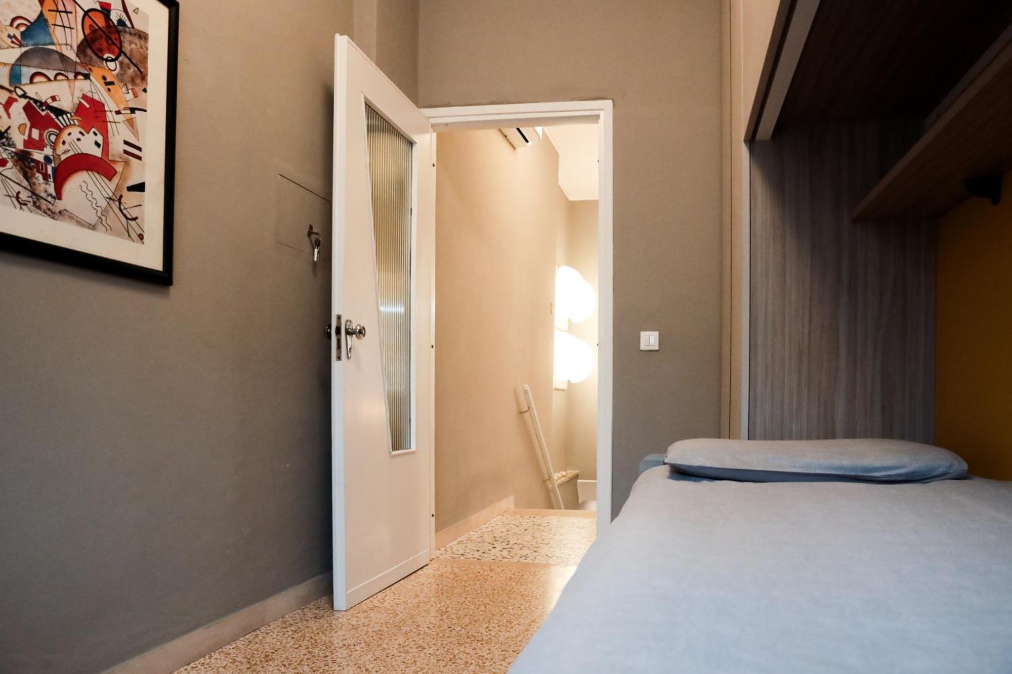 Ponte Vecchio, Elegante Appartamento A Due Passi Dal Centro Bassano del Grappa Luaran gambar